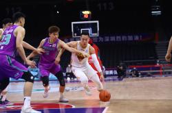 爱游戏tv-深圳队险胜热火，布克惊艳四座的简单介绍