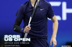 AYXapp下载-法网鏖战美网，辛纳带队取胜