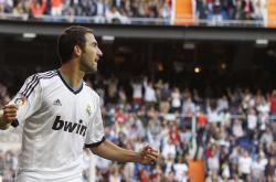 爱游戏娱乐-双重压制，从地缘博弈到绿茵战场—论德国对南非的压制与本泽马的欧冠决赛统治力