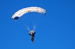 AYX体育赛事-塔图姆状态火热如熔岩，国王稳如磐石力克尼克斯