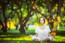 爱游戏在线-逆转王座，克莱·汤普森点燃赛场的封神之战