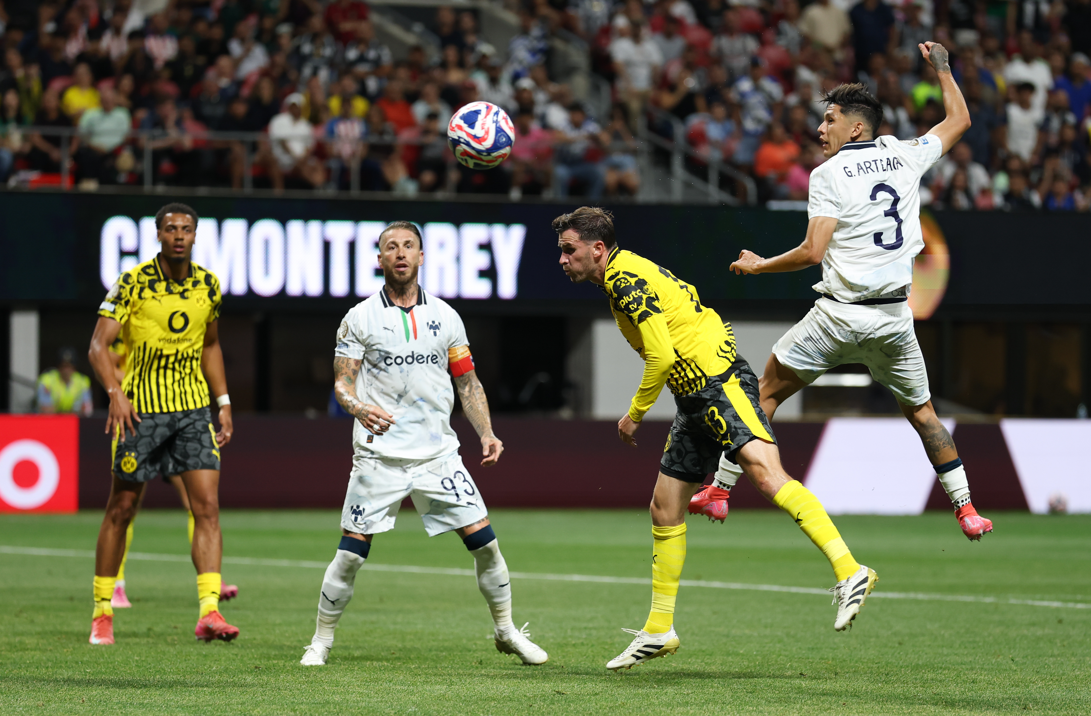 多特蒙德战胜蒙彼利埃，晋级欧冠八强