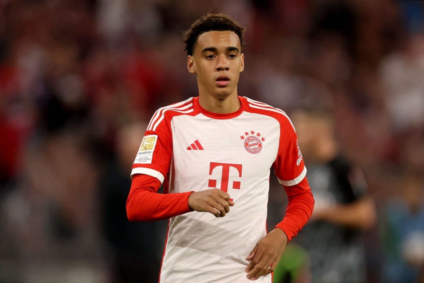 包含拜仁慨得一胜提前锁定晋级资格的词条