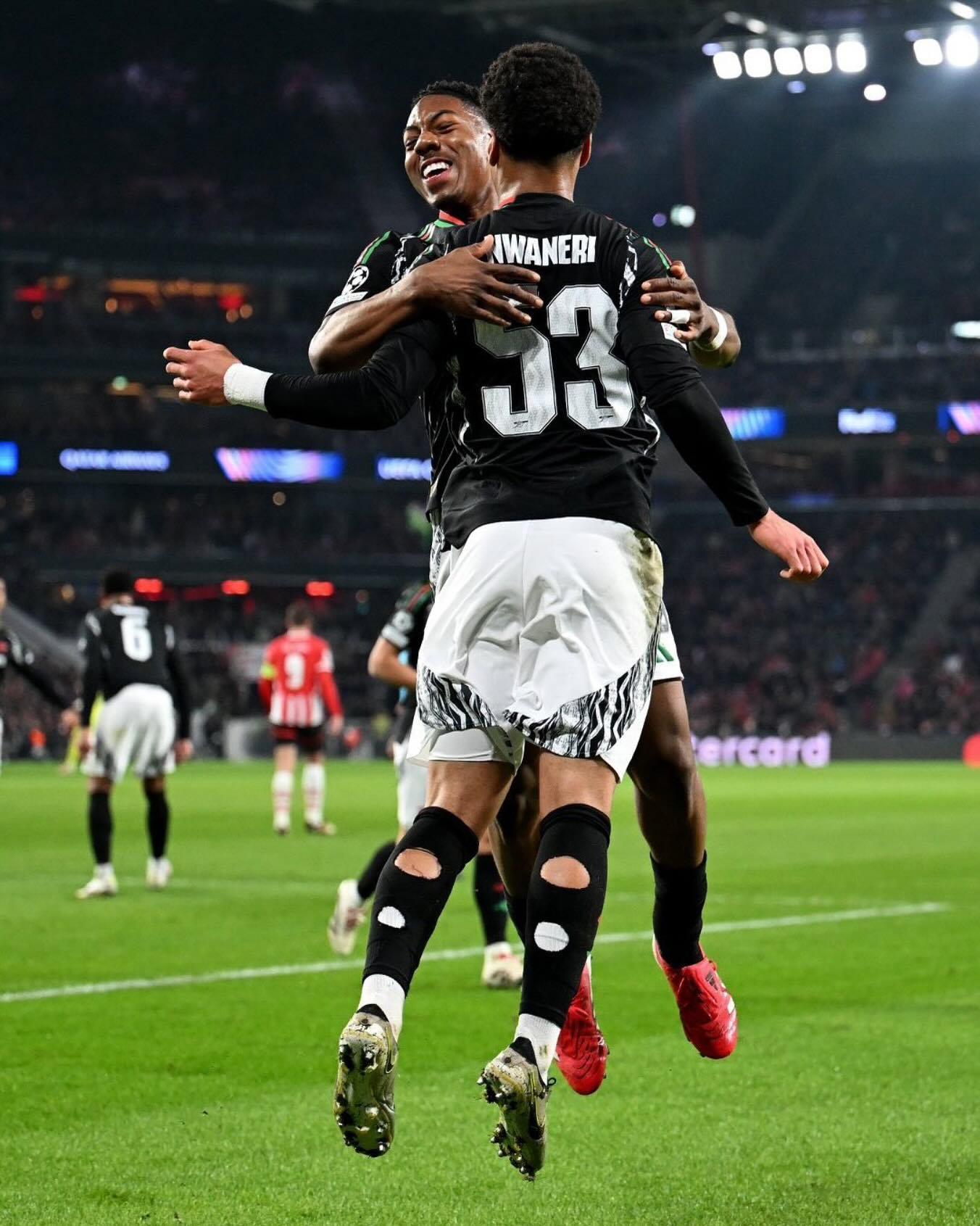 包含阿森纳客场取胜，保持连胜势头的词条