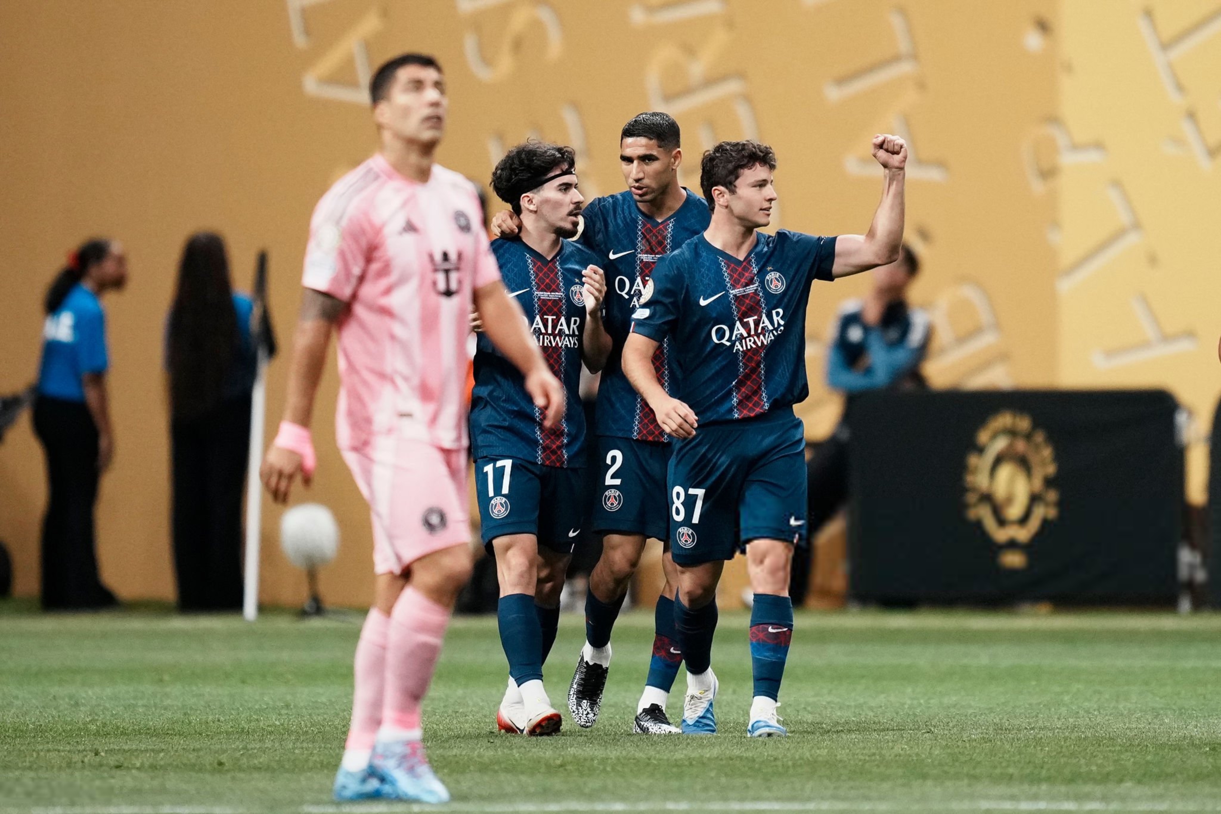 巴黎圣日耳曼球队备战轮番轮换阵容的简单介绍