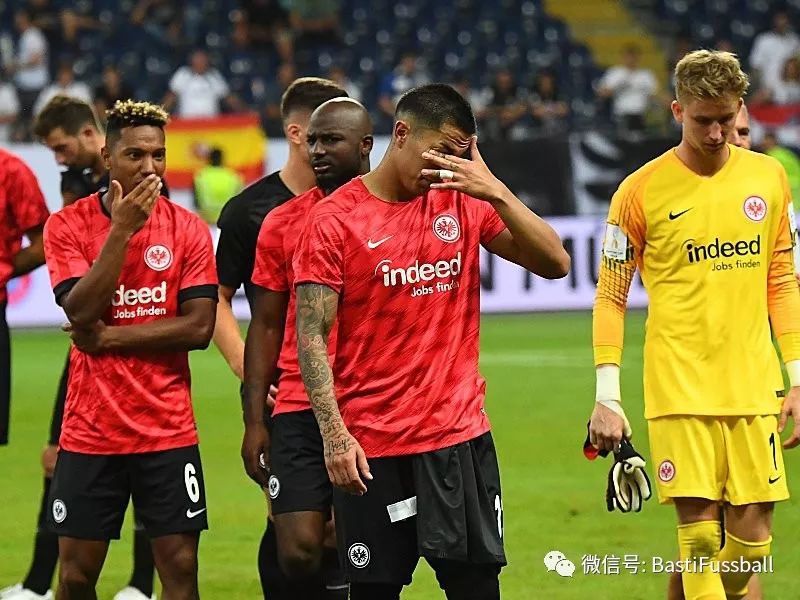 包含法兰克福遭遇惨败,前景蒙上阴影的词条 包含法兰克福遭遇惨败,前景蒙上阴影的词条