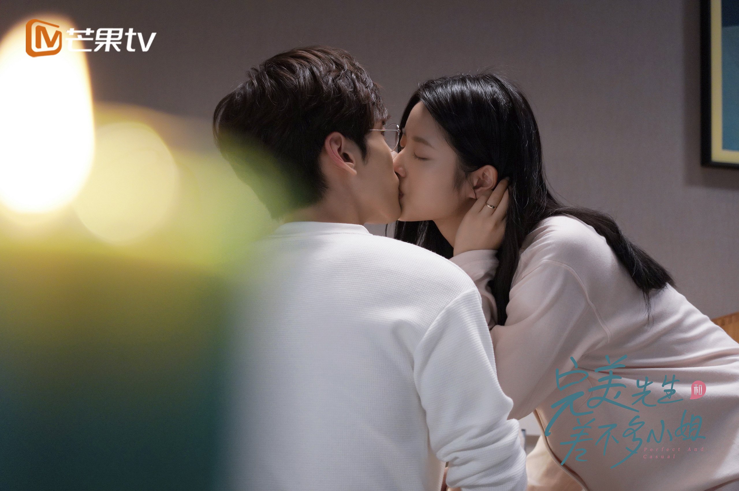 德甲争冠战引爆欧洲，英格兰终结玻利维亚神话—双重焦点下的足球启示录