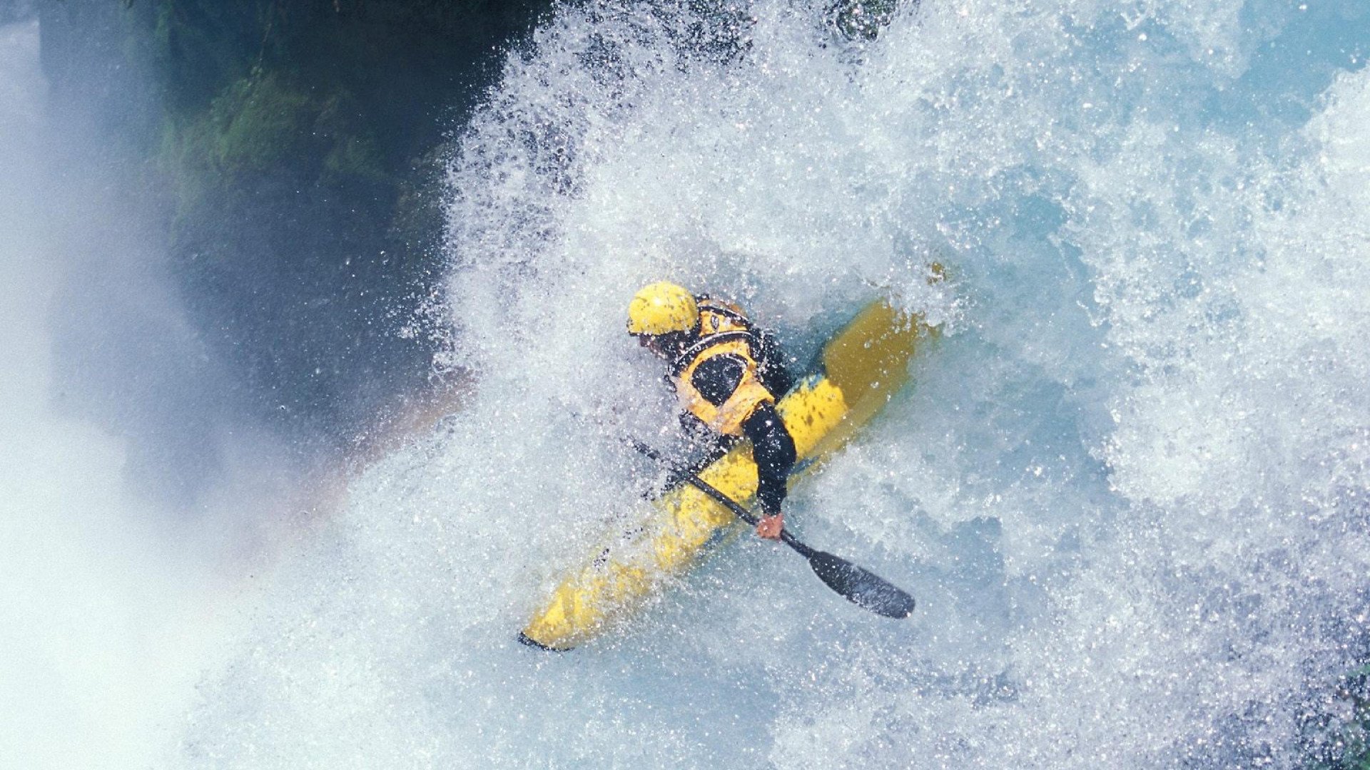 F1新赛季揭幕战，洪都拉斯巅峰对决与巴萨新援的赛道启示